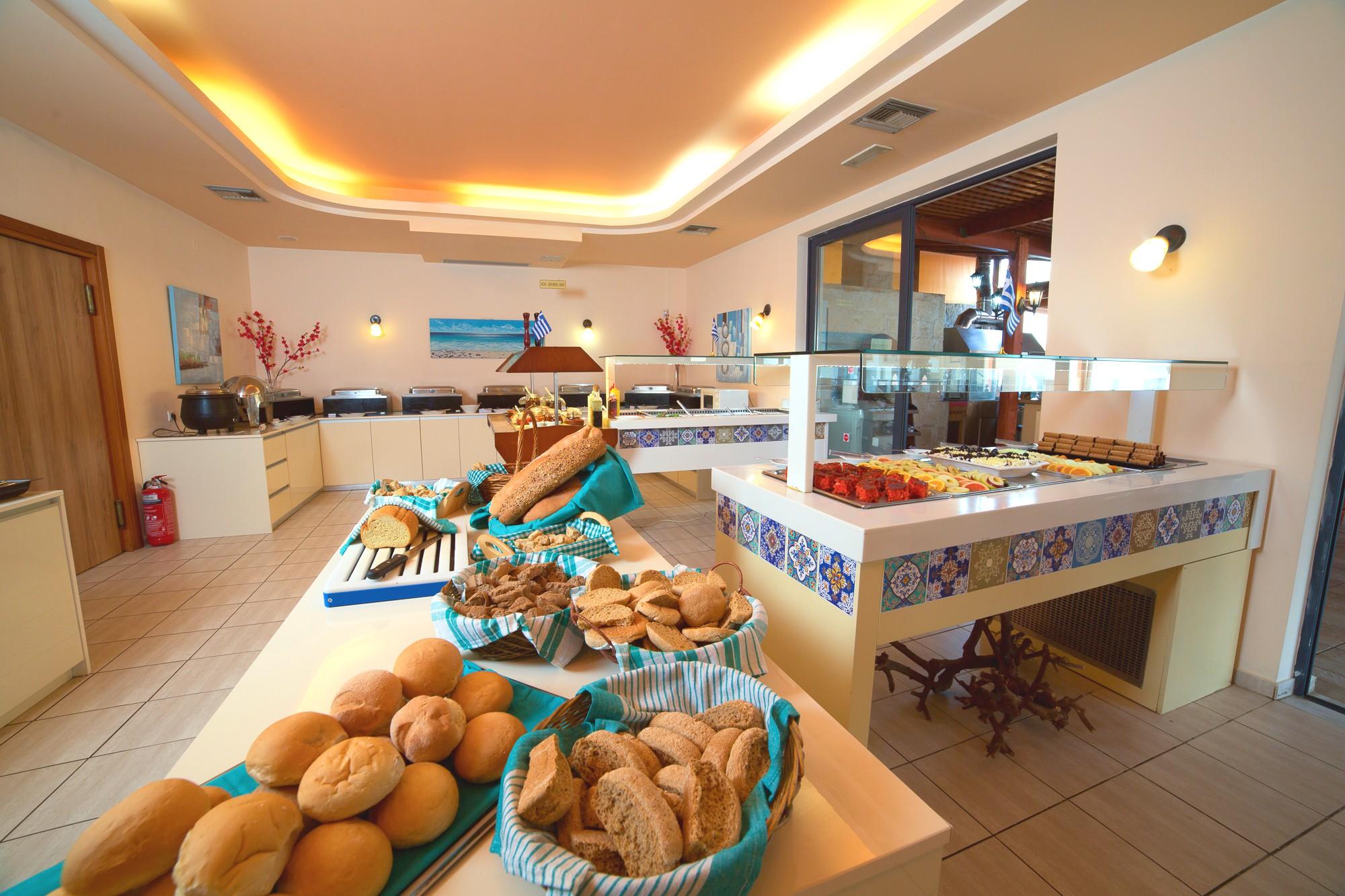 Blue Aegean Hotel & Suites Goúvai Ngoại thất bức ảnh