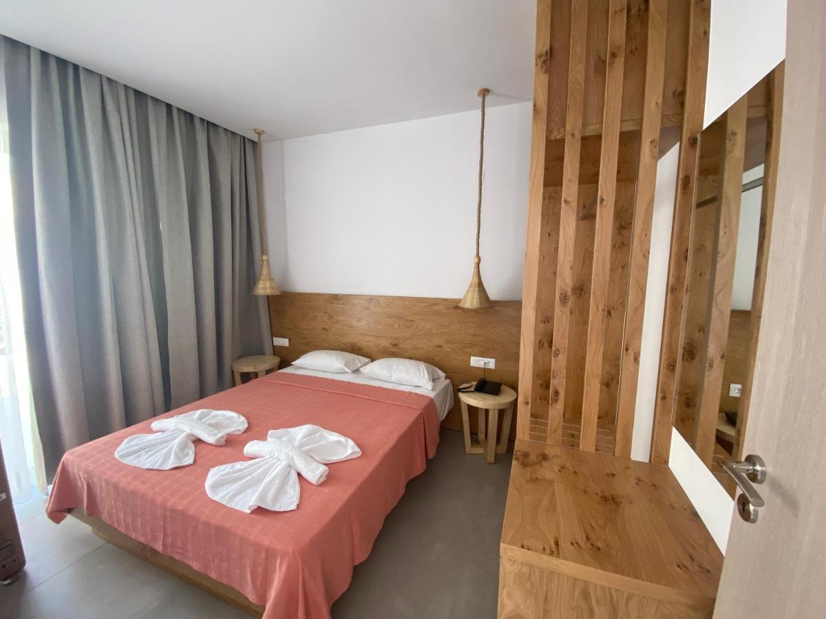Blue Aegean Hotel & Suites Goúvai Ngoại thất bức ảnh