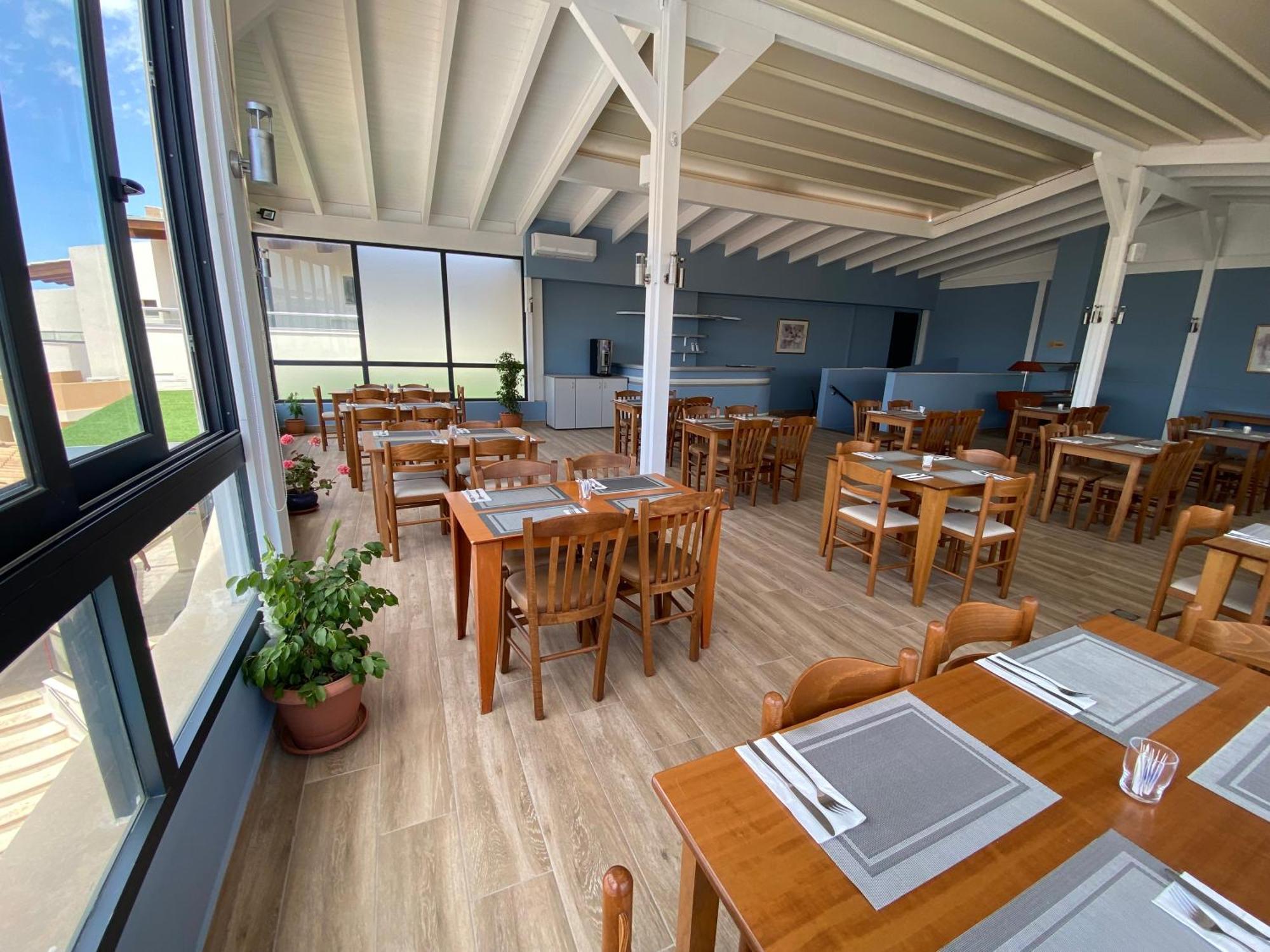 Blue Aegean Hotel & Suites Goúvai Ngoại thất bức ảnh