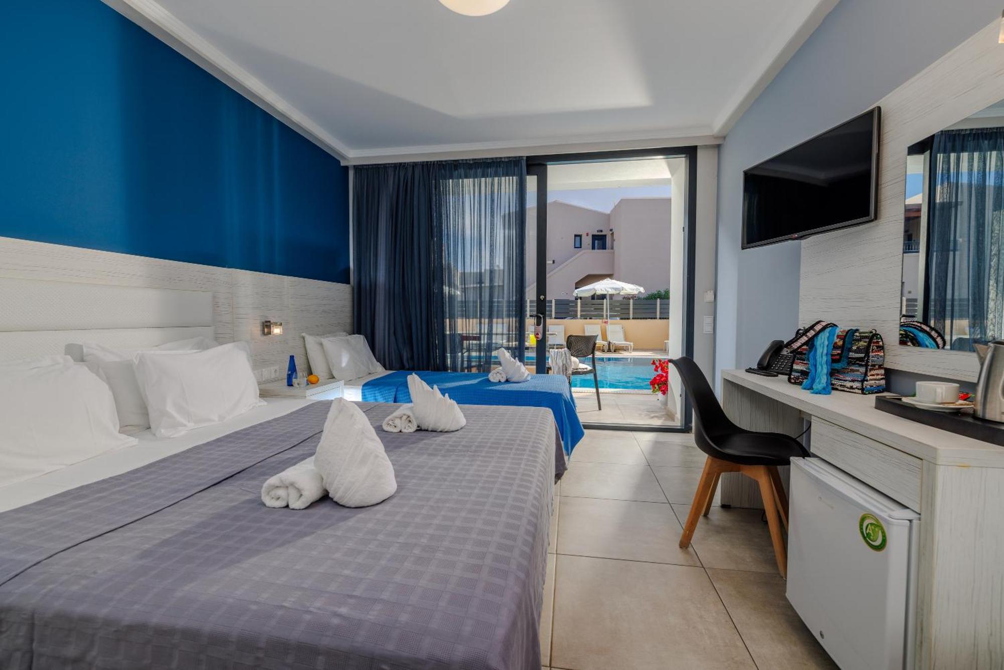 Blue Aegean Hotel & Suites Goúvai Ngoại thất bức ảnh